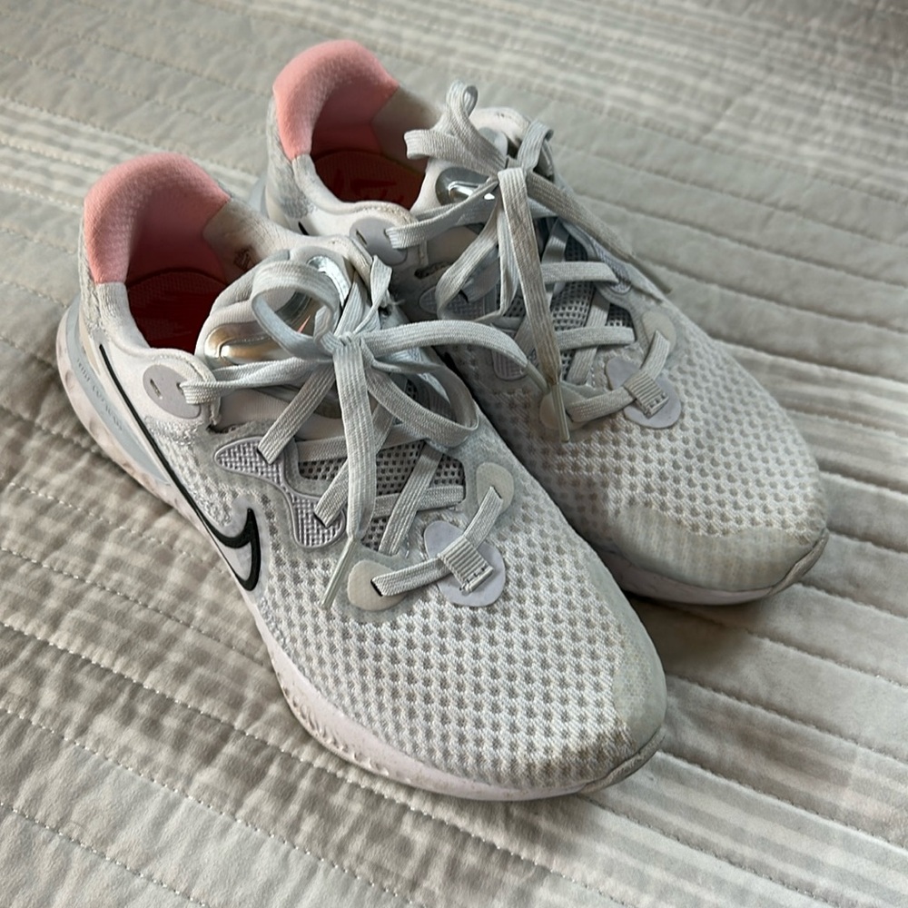 Nike Renew Run 2